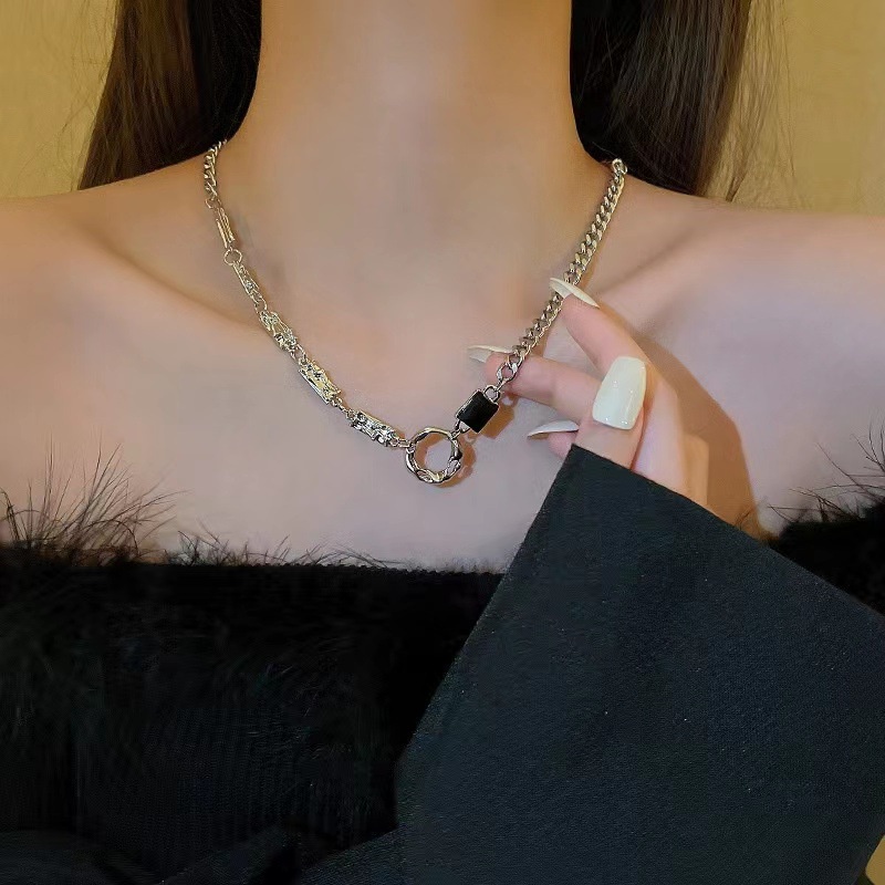 Kalung Titanium Steel Asimetris Manis Dan Pedas Unik Untuk Pria Dan Wanita