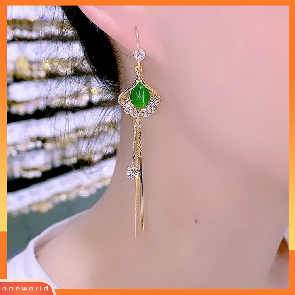 [EONE] 1pasang Anting Rumbai Rumbai Bentuk Daun Berlian Imitasi Hias Bersinar Lurus Gantung Dekorasi Hypoallergenic Liontin Geometris Tindik Drop Earrings Perhiasan Aksesoris