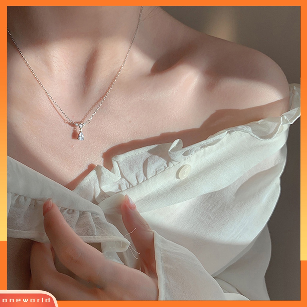 [EONE] Kalung Baja Titanium Berlian Imitasi Mengkilap Inlay Kupu-Kupu Liontin Rantai Ganda Gaun Elegan-Up Warna Perak Wanita Choker Sweater Necklace Aksesoris Perhiasan Hadiah