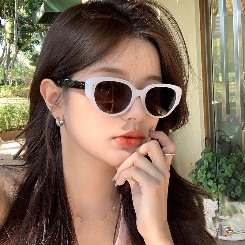 Papaozhu Korea Perlindungan UV400 Cat Eye Frame Sunglasses Untuk Wanita Pria Keren Outdoor Mengemudi Shades Ins Gaya Eyewear Daily Jewelry