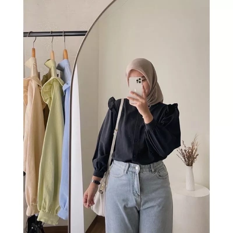 BEFAST - ZEC OOTD WANITA BLOUSE NIC / Yurim CRINCLE  Ruffle Blouse / Pakaian Casual Wanita / Blouse Wanita Model Terbaru / Fashion Kekinian Remaja ABG Trendy / Outfit Wanita Kerja Formal / Blouse Lengan Panjang Polos Formal