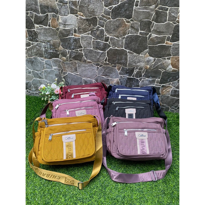 Tas Selempang Chibao 192-22-C kulit paling baru cantik bordirnya kombinasi kulit. Tas Wanita Import Tas Chibao Import BEST SELLER TERBARU BISA BAYAR DITEMPAT.!!!!