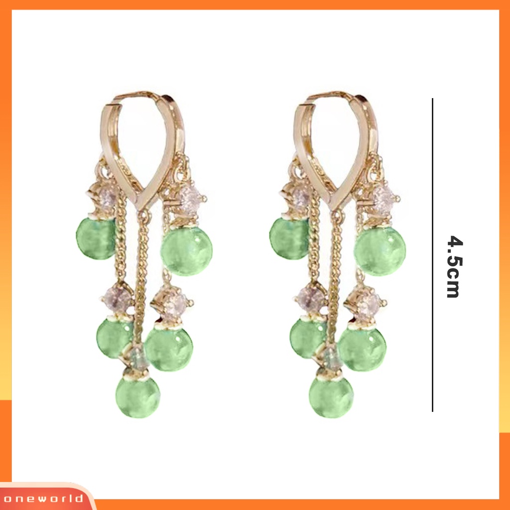 [ONE] 1pasang Ladies Earrings Eye-catching Pengerjaan Halus Rumbai Berlapis Emas Halus Poles Berdandan Warna Vibrant Hijau Simulasi Anting Zamrud Perhiasan Fashion