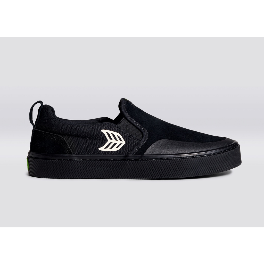 Cariuma Slip On Pro All Black