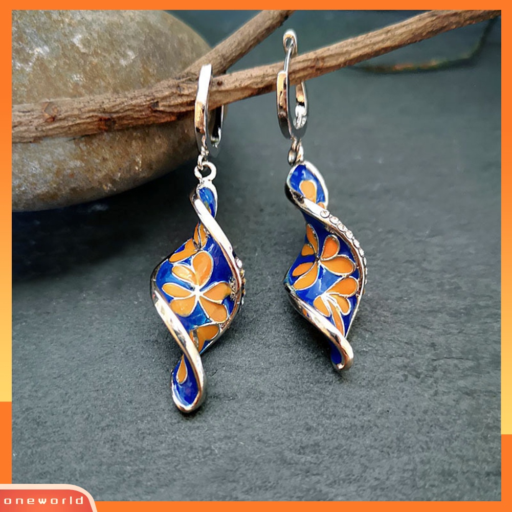 [WOD] Wanita Enamel Berlian Imitasi Hias Plumeria Bunga Spiral Menjuntai Huggie Earrings