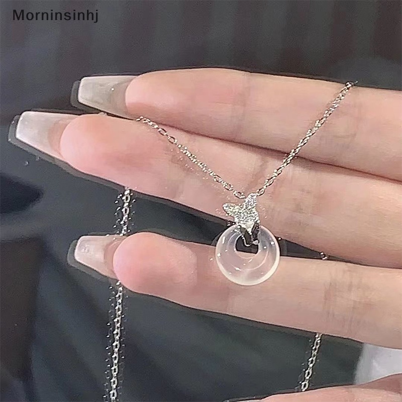 Mornin Vintage Butterfly Jade Pendant Kalung Rantai Klavikula Berongga Ringan Untuk Wanita Fashion Temperamen Aksesoris Perhiasan id