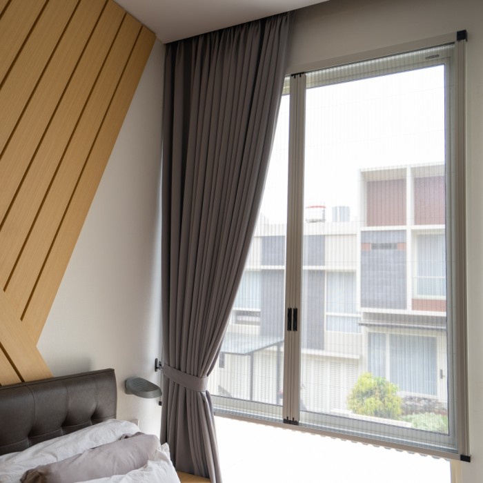 Onna Lipat Window Grand / Kasa Nyamuk Lipat Jendela