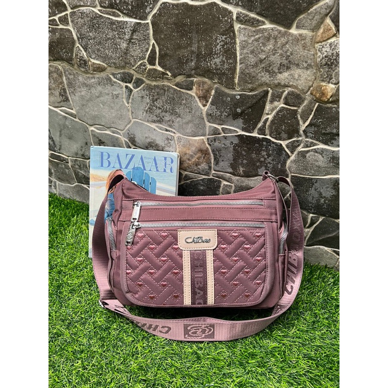 Tas selempang Chibao 8896-22-C Lis kulit Bahan Kanvas. Tas Wanita Tas selempang wanita Tas Chibao Import Tas Chibao BEST SELLER TERBARU BISA BAYAR DITEMPAT.!!!