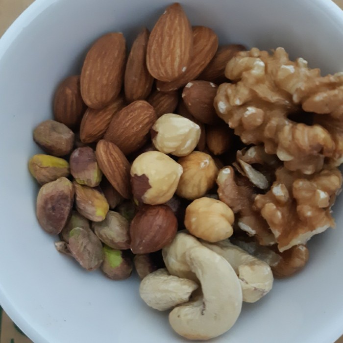 

New Arrival MIX NUTS ISI 5 MACAM 500gr WALNUT ,ALMOND,PISTACHIO,CASHEW,HAZELNUT