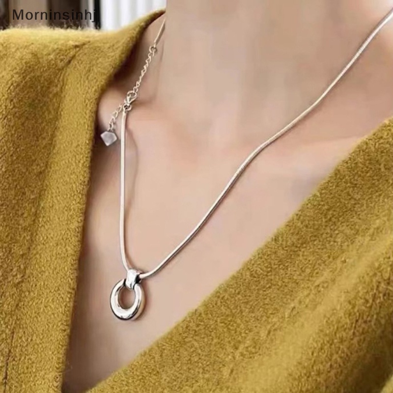 Mornin 1pc Kalung Liontin Bulat Berongga Untuk Wanita Perempuan Mode Baru Sederhana Kreatif Sweater Rantai Perhiasan Aksesoris Hadiah id