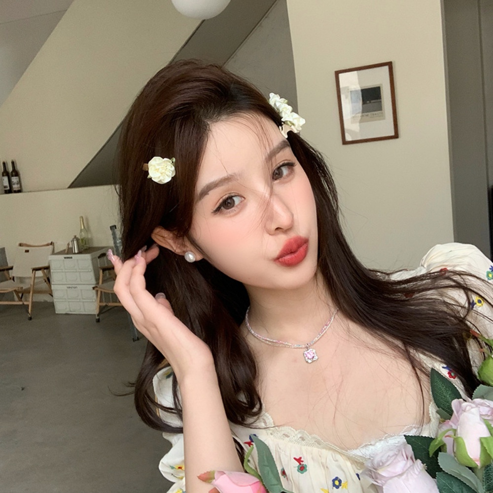 High Beauty Creamy Yellow Jasmine Flower Hairpin Niche Sweet Beauty Dengan Poni Rambut Patah Dengan Aksesoris Rambut Asing Di Samping Perhiasan Gadis Seksi