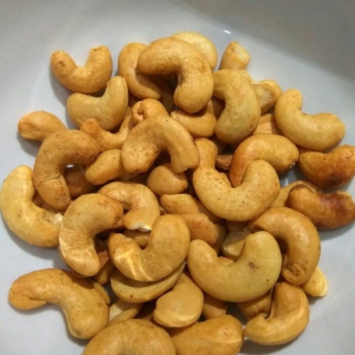 

✨Ready Stok✨ - Kacang Mede (Mete) Asin 500gr