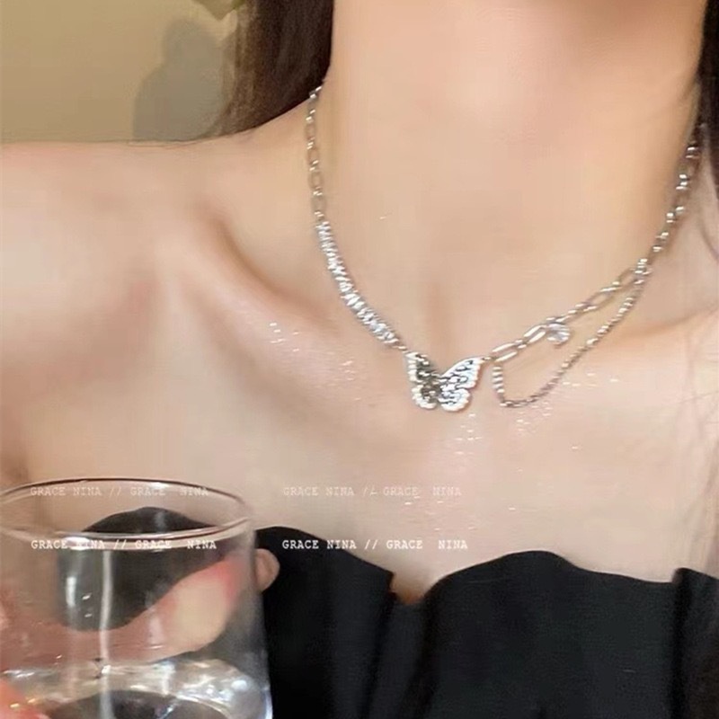 Kalung Geometris Kupu-Kupu Berlian Imitasi Bahan Alloy Korea Untuk Anak Perempuan