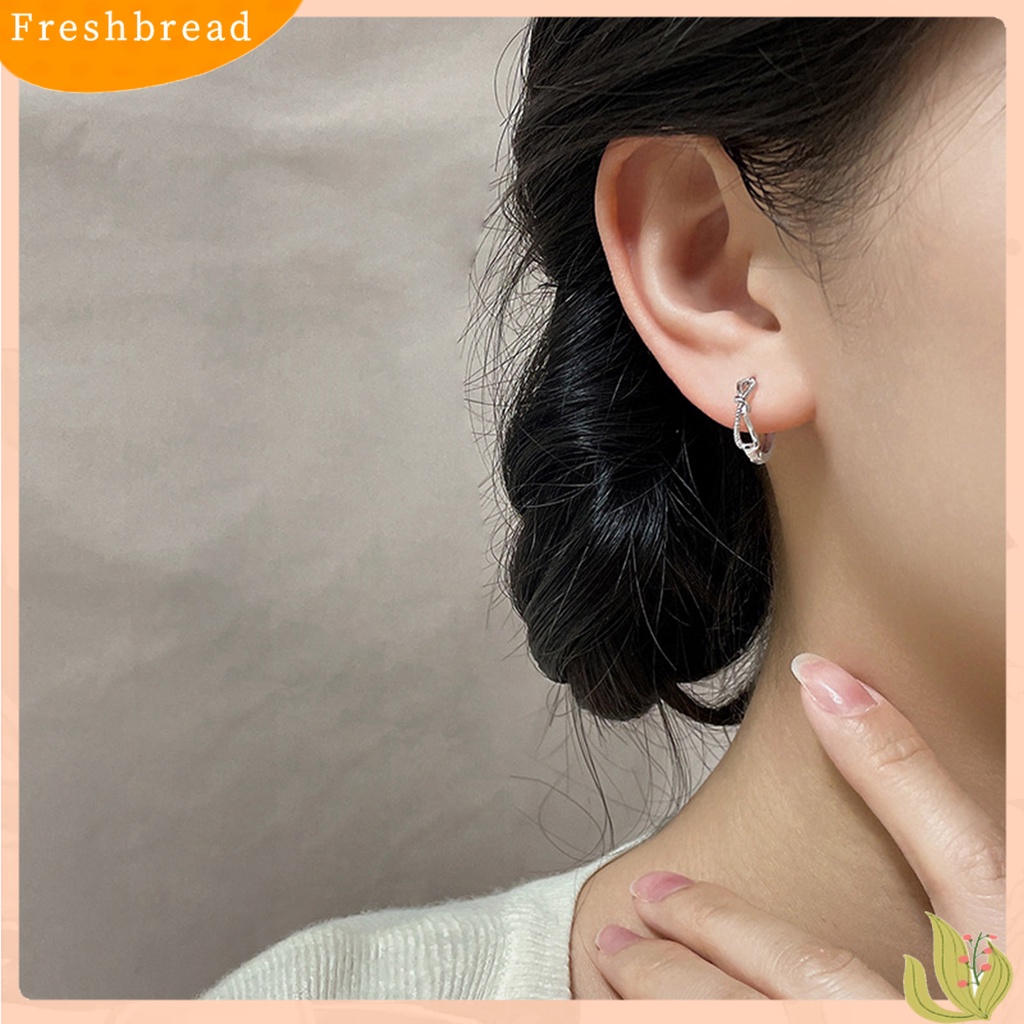 &lt; Freshbread &gt; 1Pc Anting Hoop Temperamen Elegan Dipoles Hypoallergenic High-gloss Fashion Perhiasan Tembaga Memutar Simpul Wanita Huggie Earring Untuk Pacaran