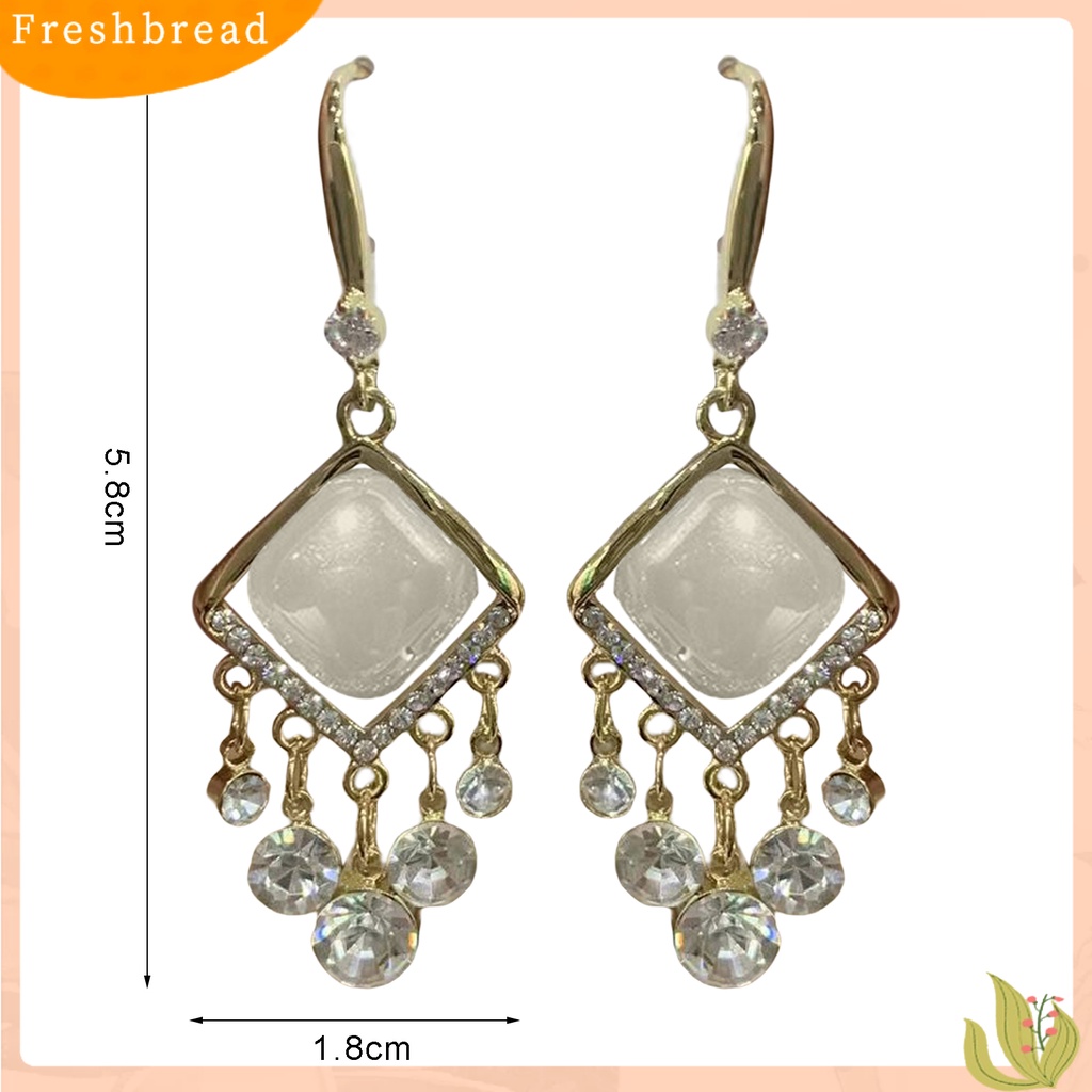 &lt; Freshbread &gt; 1pasang Drop Earrings Gaya Bohemia Bentuk Belah Ketupat Berlian Imitasi Mengkilap Rumbai Lady Earrings Perhiasan Pernikahan