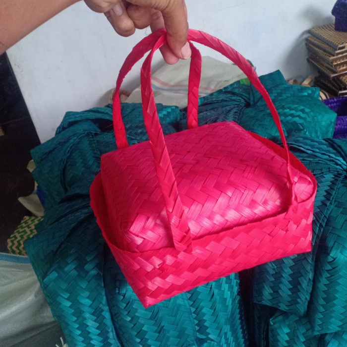 

besek jinjing warna ukuran 22x22 | besek bambu hampers kotak hantaran lebaran