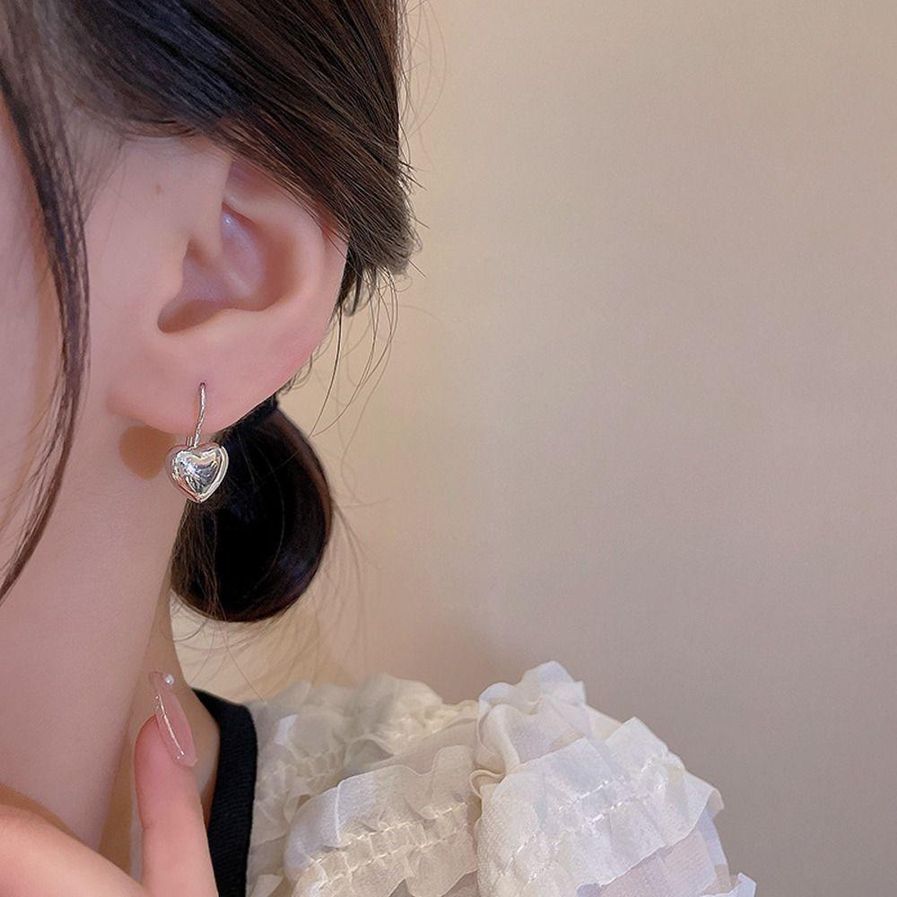 Needway Anting Wanita Elegan Hati Sederhana Trendi Perhiasan Fashion Niche Desain Temperamen Gaya Korea Anting Menjuntai