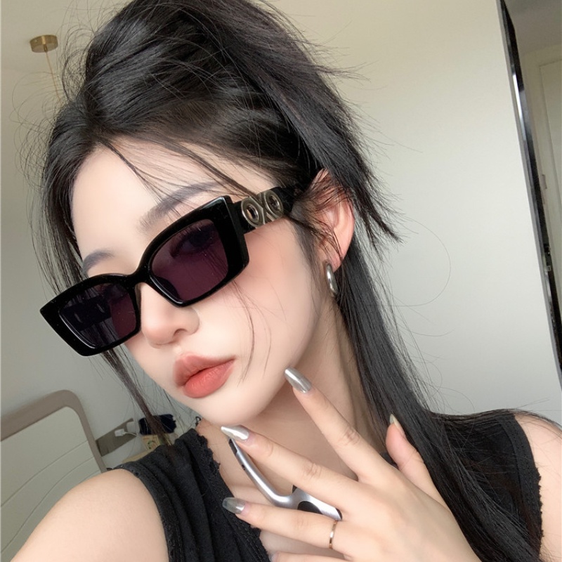 (YUZHU) Gadis Manis Panas American Cat Eye Kerawang Kacamata Hitam Untuk Wanita Korea Fashion Y2K Milenial Sunglasses