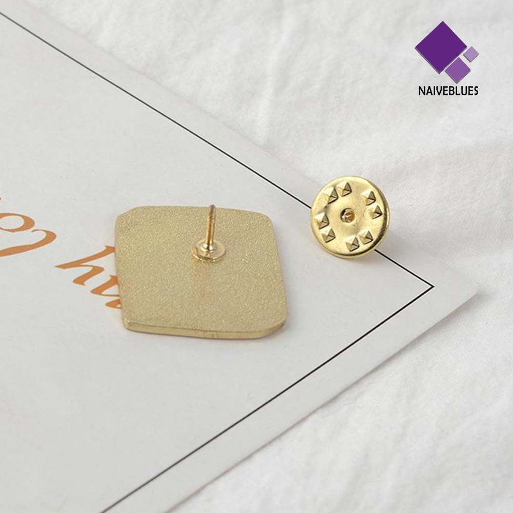 &lt; Naiveblues &gt; Wanita Kata Inggris Dilarang Baca Buku Enamel Pin Kerah Lencana