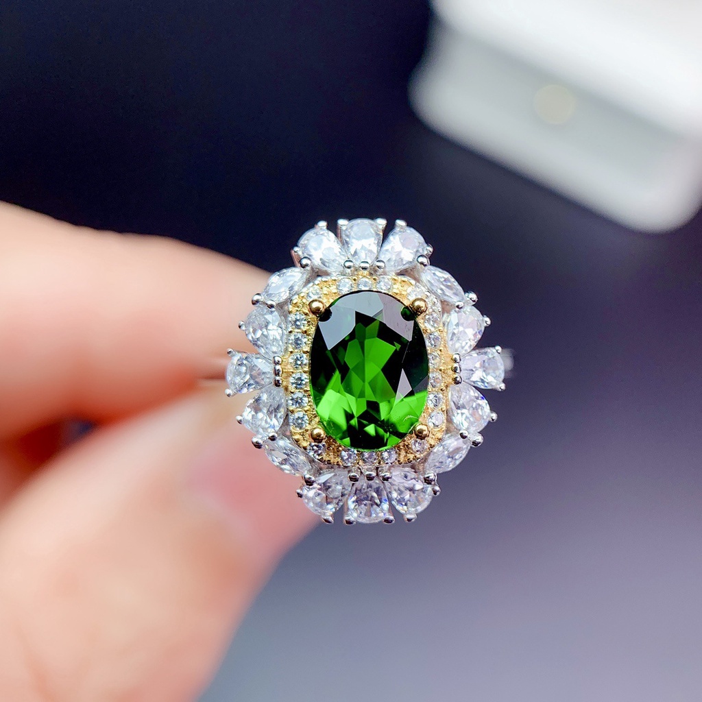 Goldkingdom Aksesoris Perhiasan Fashion Ready Stock Super Flash Emerald Ring Dua Warna Berlian Terang Engagement Ring