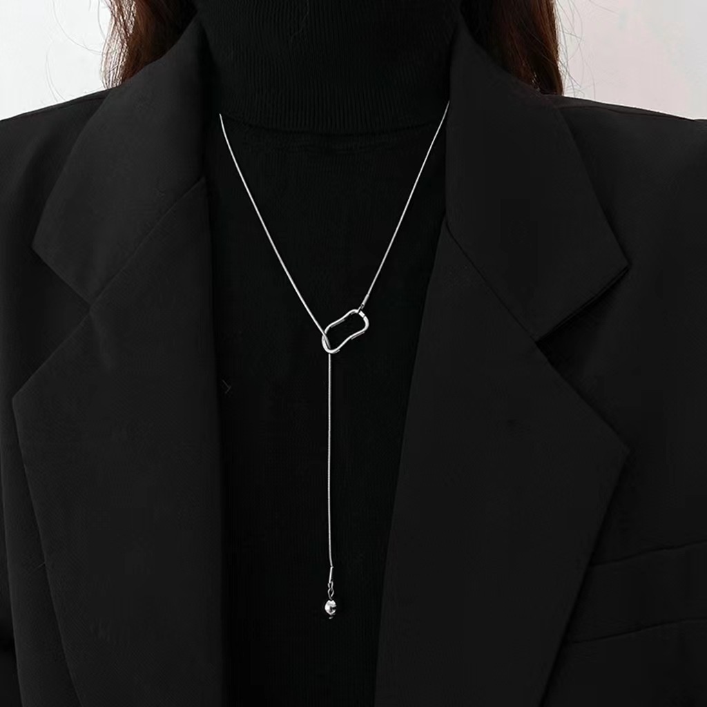 Gaya Keren Perak Putaran Manik Sweater Rantai Pria Wanita ins Trendi Sederhana Kalung Niche Desain Geometris Berongga Kalung