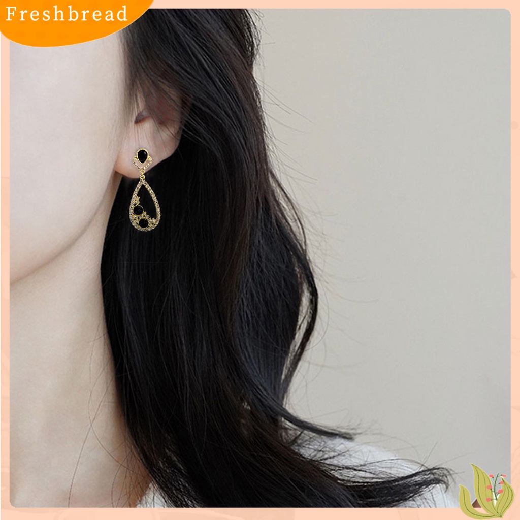 &lt; Freshbread &gt; 1pasang Anting Menjuntai Berongga Keluar Berlian Imitasi Perhiasan Bersinar Permata Imitasi Drop Earrings Untuk Pernikahan