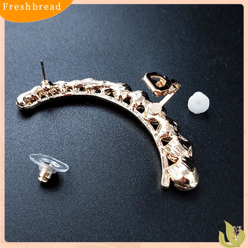 &lt; Freshbread &gt; 1pcs Anting Pejantan Warna Kontras Mengkilap Kreatif Berlian Imitasi Berongga Keluar Anting Pesta Perhiasan Perempuan