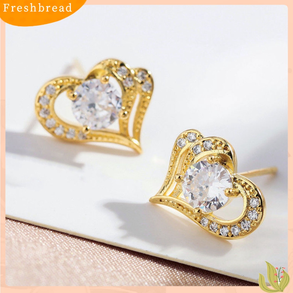 &lt; Freshbread &gt; 1pasang Anting Wanita Berbentuk Hati Fashion Perhiasan Alloy Woman Ear Studs Jewelry Gift Untuk Pesta