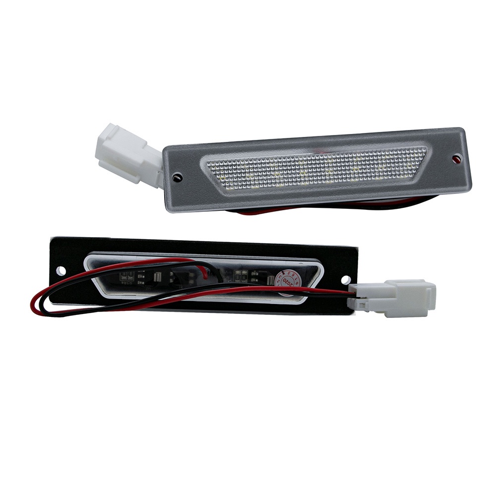 2pcs Lampu Plat Nomor Plat LED Warna Putih Untuk Quattroporte Maserati2003 ~2012