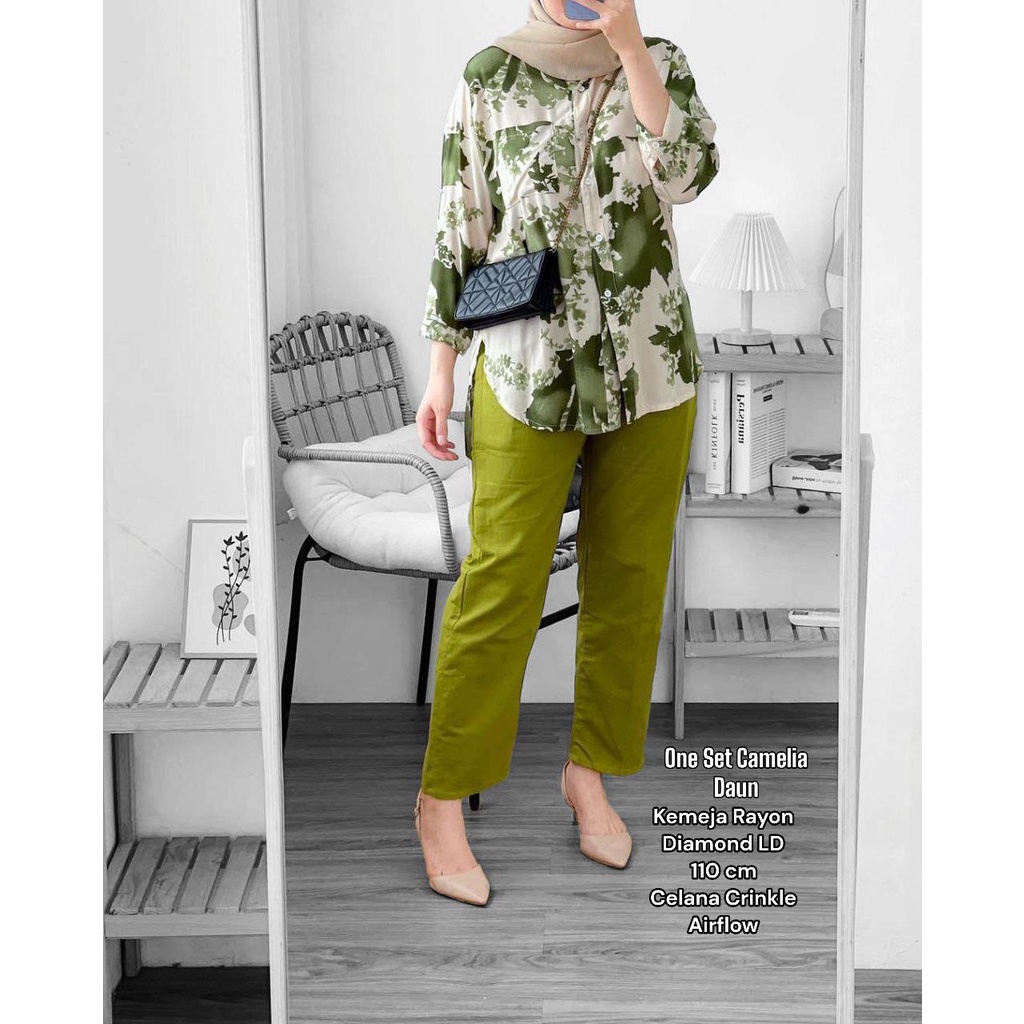 Camelia Daun Set - One Set Wanita Kemeja Rayon Diamond Kombinasi Crinkle Airflow Premium Setelan Baju Lengan 7/8 Set Celana Panjang Kekinian LD 110 cm