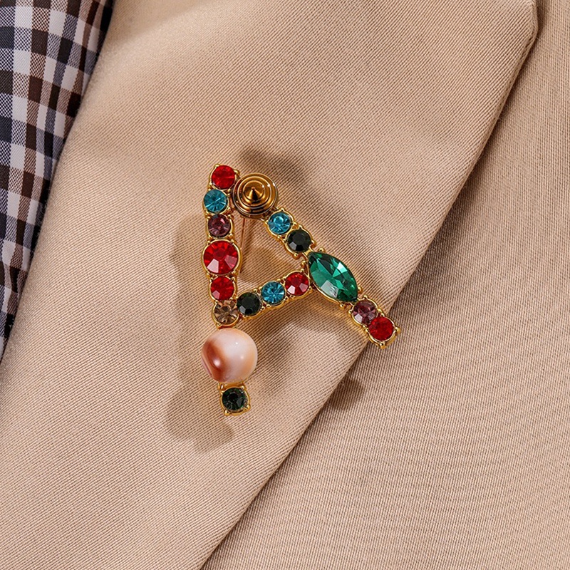 26huruf Berlian Imitasi Bros Alfabet Pin Desain Warna-Warni Fashion Perhiasan Hadiah