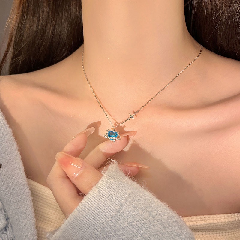 Kalung Berbentuk Hati Laser Glacier Ocean Heart Necklace Cahaya Baru Mewah Cinta Kecil Liontin Kerah Rantai