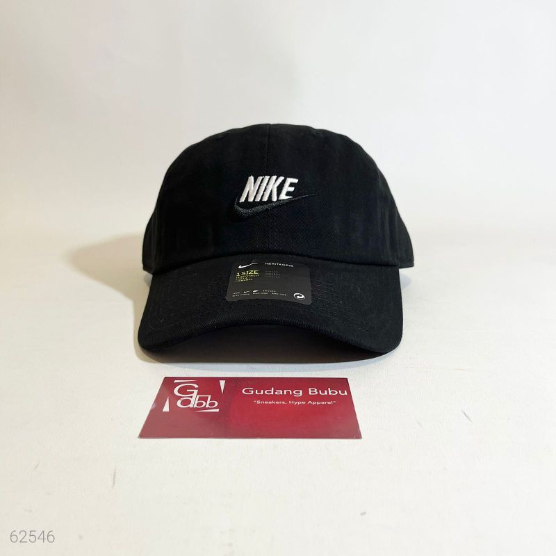 Sneakers Topi  Logo Medium Black Cap Sepatu SK9