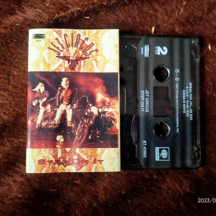 KASET JET CIRCUS HARDROCK