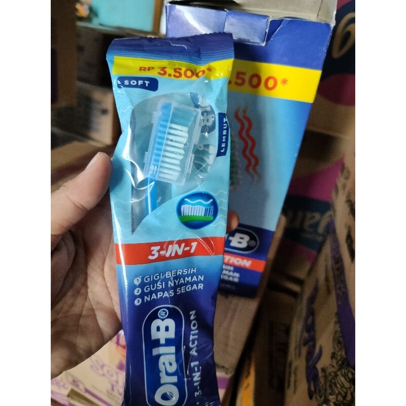 Sikat Gigi Oral B shiny Clean