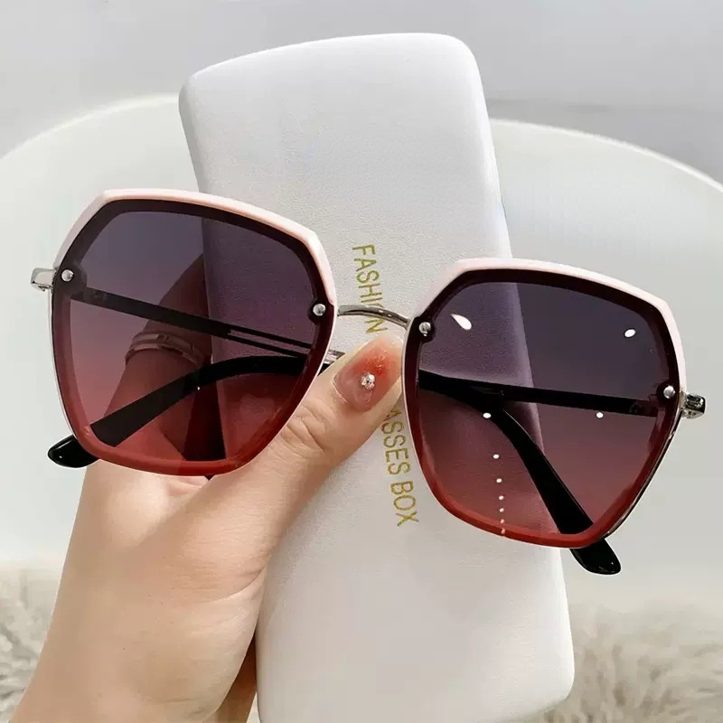 Kacamata Hitam Fashion Square Aesthetic Shades Untuk Wanita/Pria Metal Frame Sunglasses Eyewear