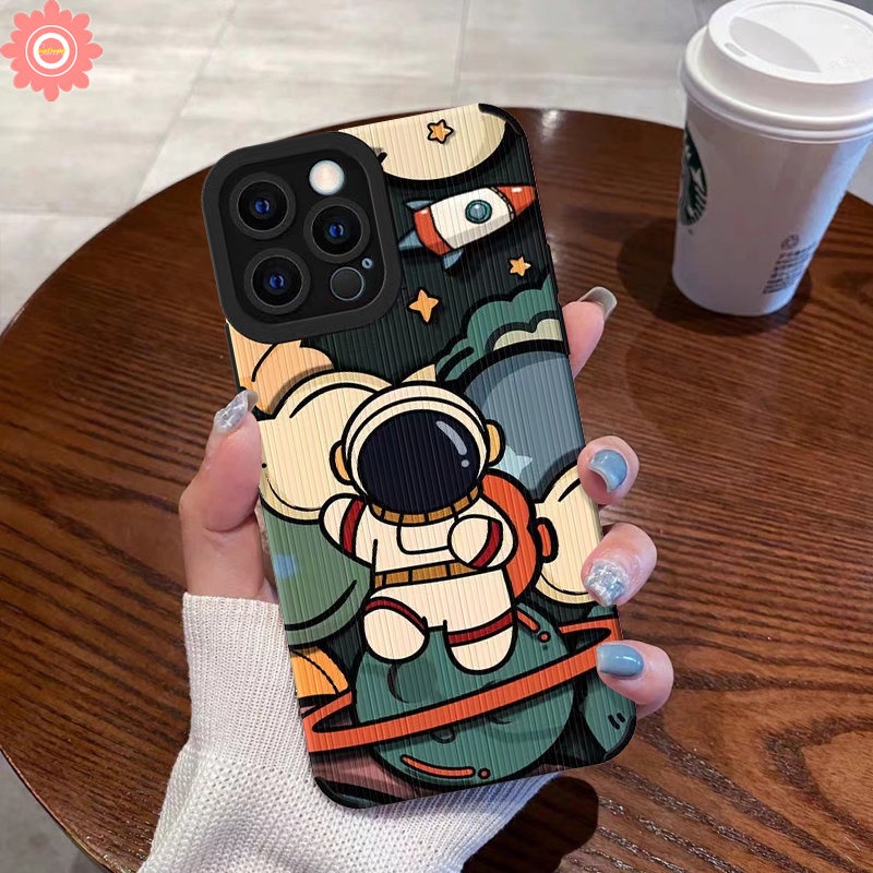 IPHONE Casing Ponsel Tekstur Kulit Mewah Kompatibel Untuk Iphone11 12 13 14 Pro MAX XR 7 8 Plus X XS MAX 7Plus Kartun Lucu Astronot NASA Silicon Lembut Shockproof Cover