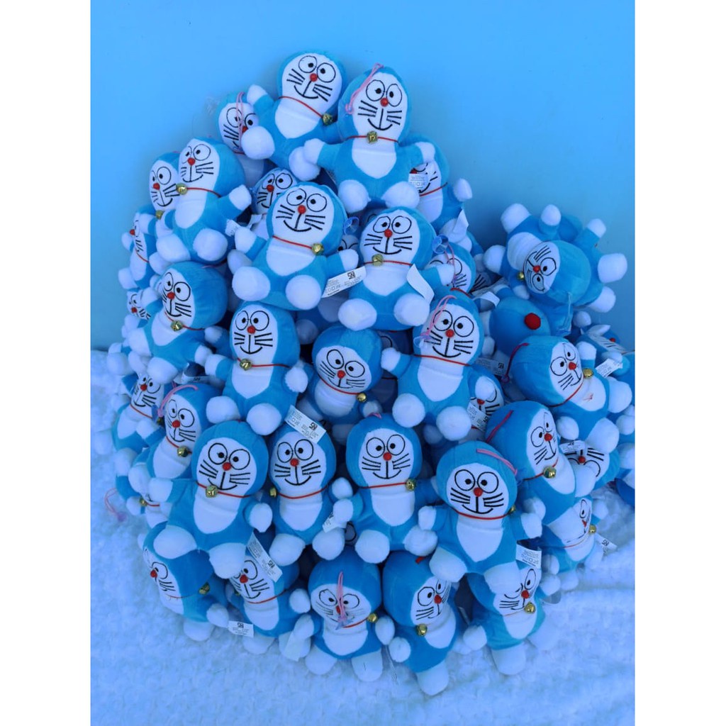 BONEKA DORAEMON MINI