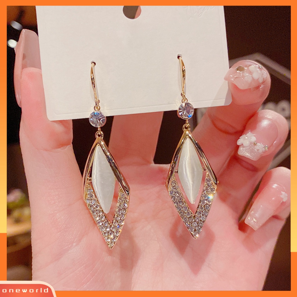 [WOD] 1pasang Berlian Imitasi Shiny Drop Earrings Alloy Faux Opal Belah Ketupat Pendant Hook Earrings Perhiasan Pesta