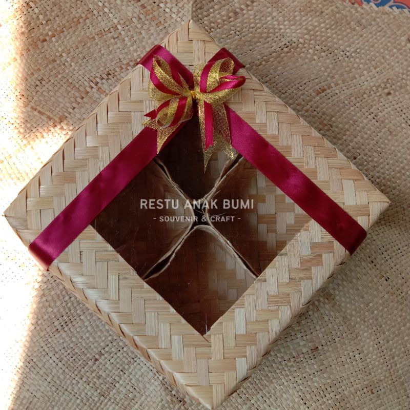 Besek Bambu Sekat 4 20cm Mika Pita|Food Box|Snack|Wadah Sokase Kue|Tempat Hantaran|Saji|Makanan pack
