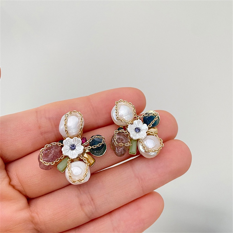 Anting Fashion Elegan Temperamen Bunga Mutiara Barok Retro Baru