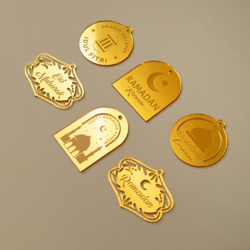 

( Min order 10pcs boleh campur )Hang Tag akrilik Natal & Lebaran / Merry Christmas & Idul Fitri / Tag Hampers akrilik murah