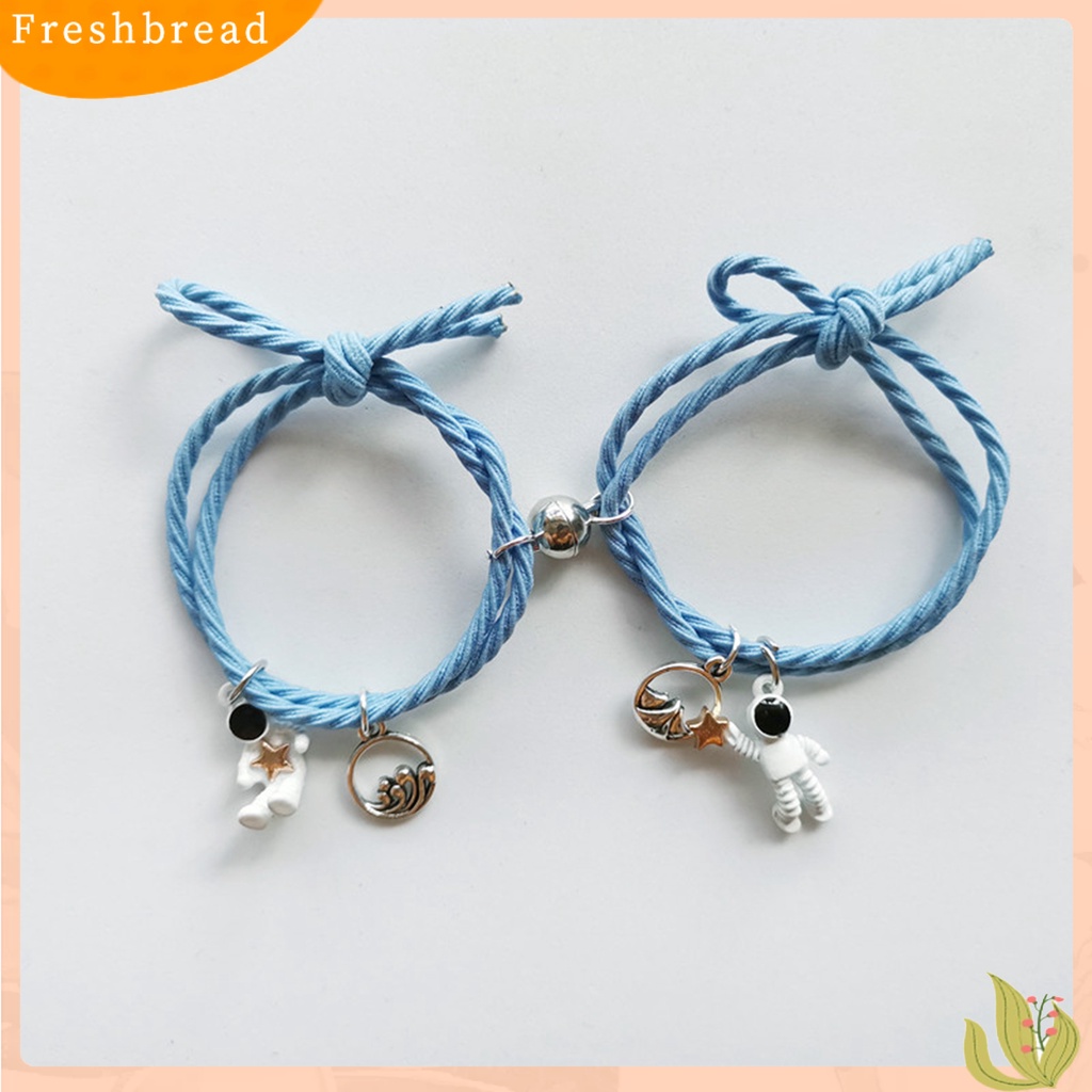 &lt; Freshbread &gt; 2Pcs Gelang Indah ic Adsorpsi Alloy Menggemaskan Spaceman Pendant Fashion Bracelet Untuk Anak Perempuan