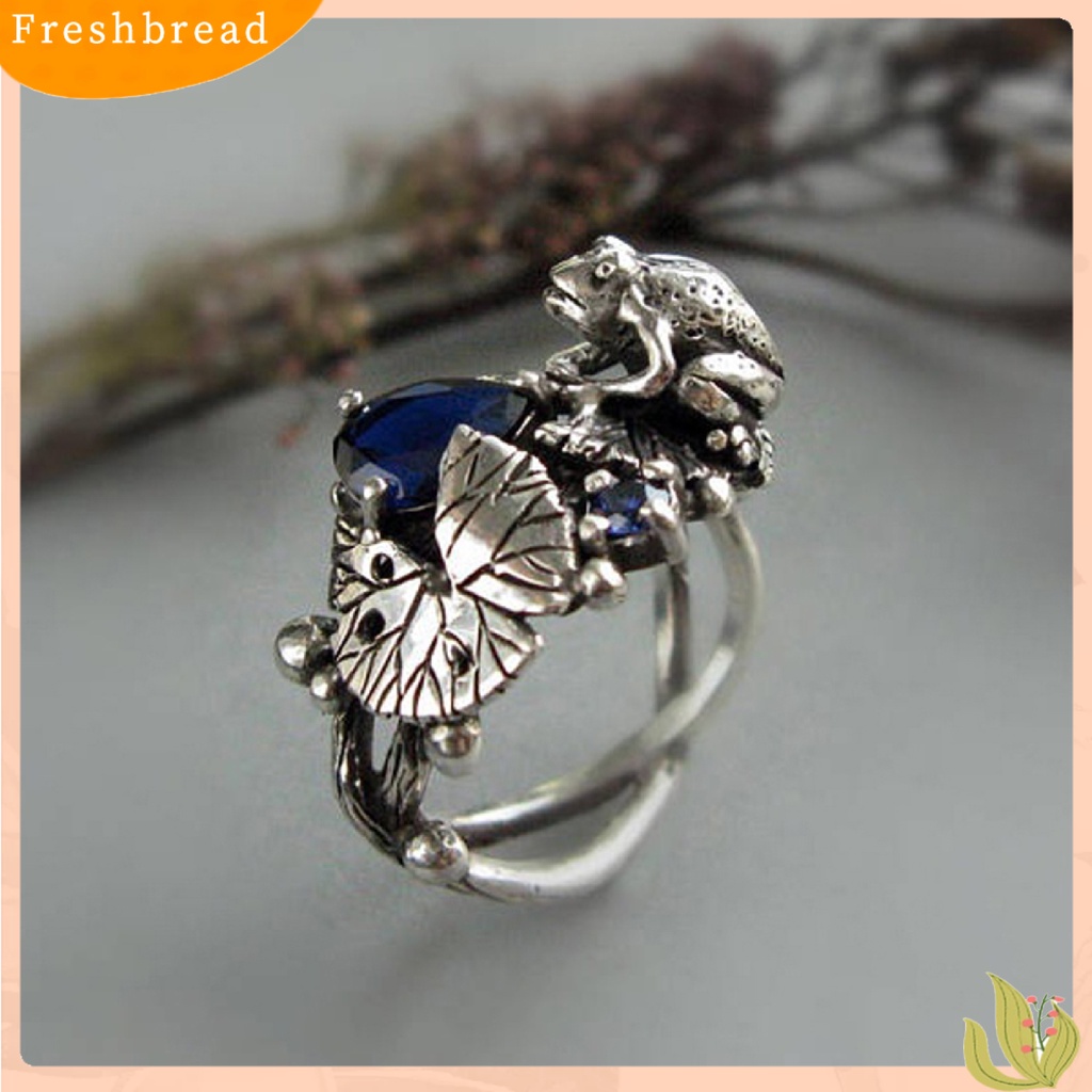 &lt; Freshbread &gt; Cincin Lotus Motif Katak Hadiah Perhiasan Tembaga Punk Berlian Imitasi Hollow Finger Band Untuk Wanita