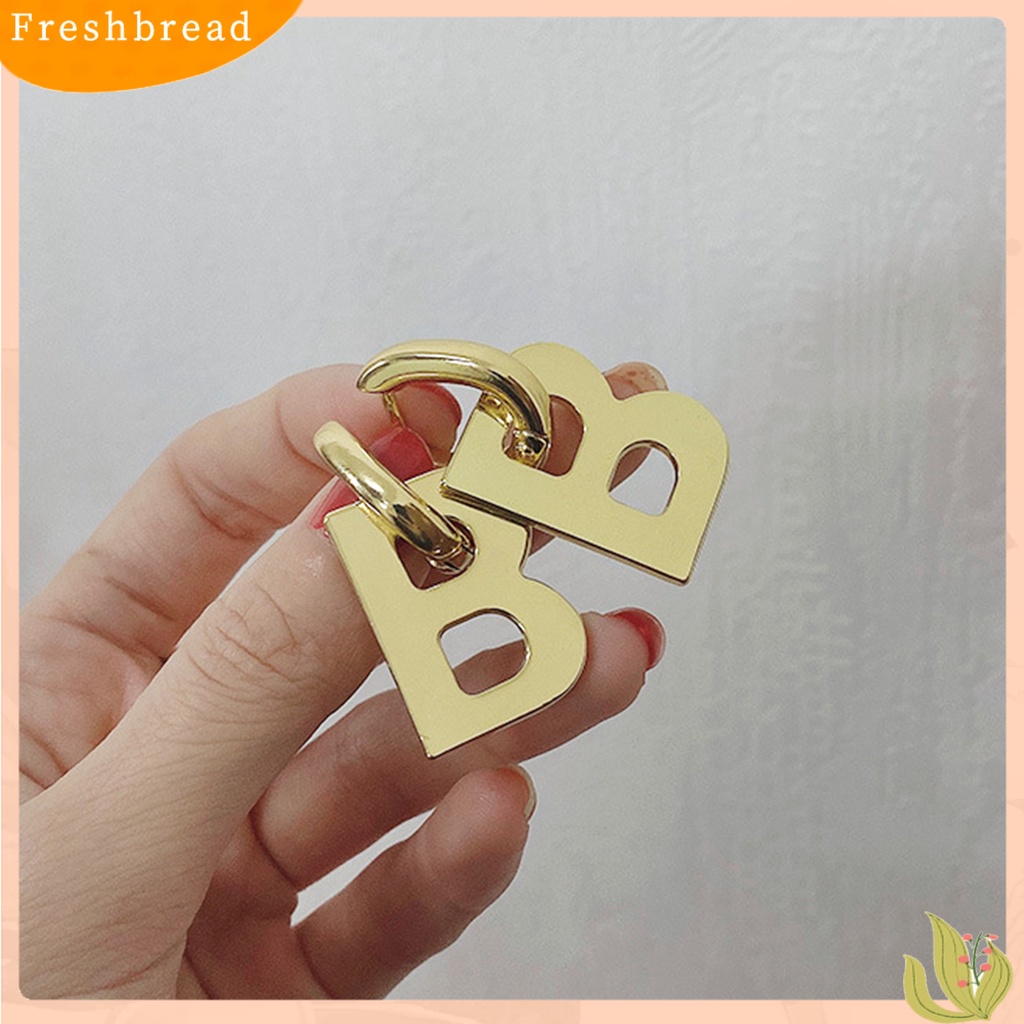 &lt; Freshbread &gt; 1pasang Anting Menjuntai Logam B Huruf Dekorasi Perhiasan Berlebihan Semua Pertandingan Anting Liontin Untuk Pacaran