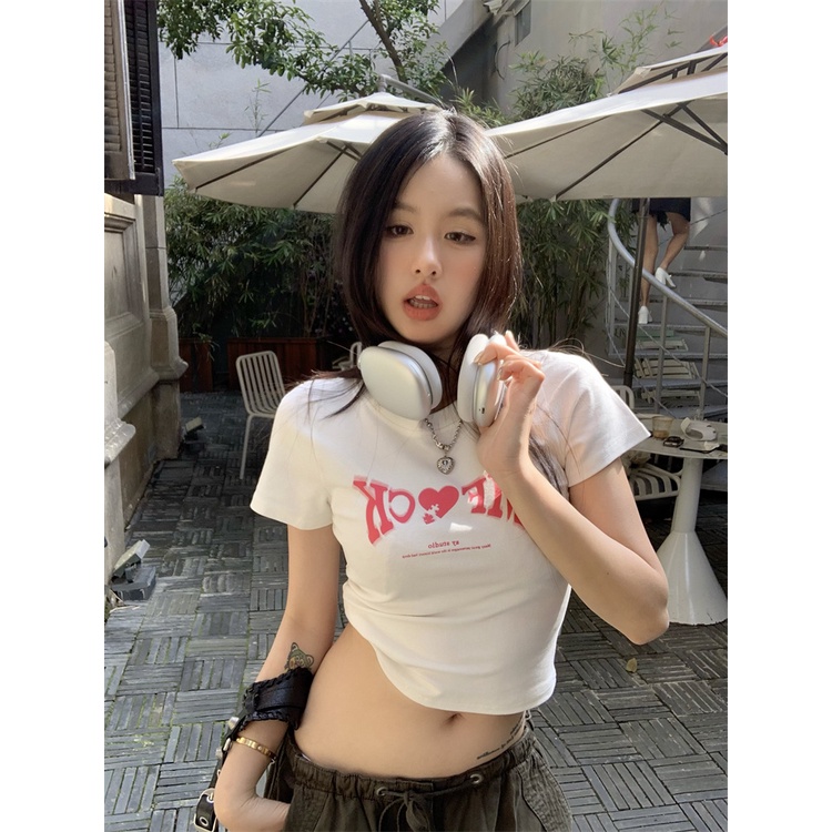 ۩#COD Suhao black hot girl style T-shirt lengan pendek wanita musim panas rasa desain niche slim short American retro front shoulder small top