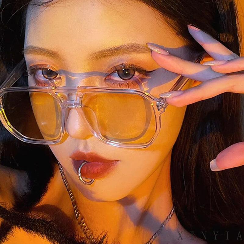 【Bayar di tempat】2023 gaya baru bintang yang sama Kacamata Hitam Kotak Bingkai Besar Balok Ganda Trendy Retro Fashionable Sunglasses Untuk Wanita