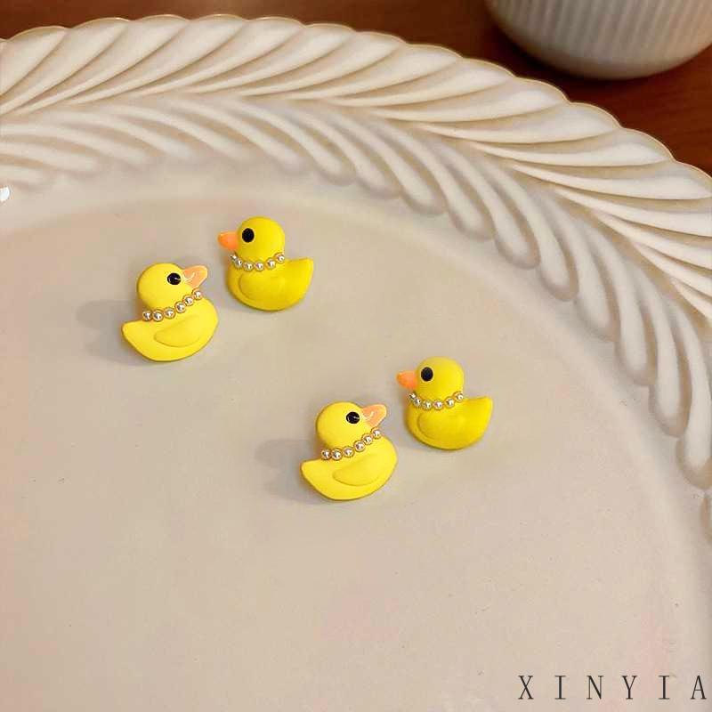 【Bayar di tempat】Kartun Gadis Lucu Anting Mutiara Kecil Kuning Bebek Telinga Studs Earrings Desain Sense