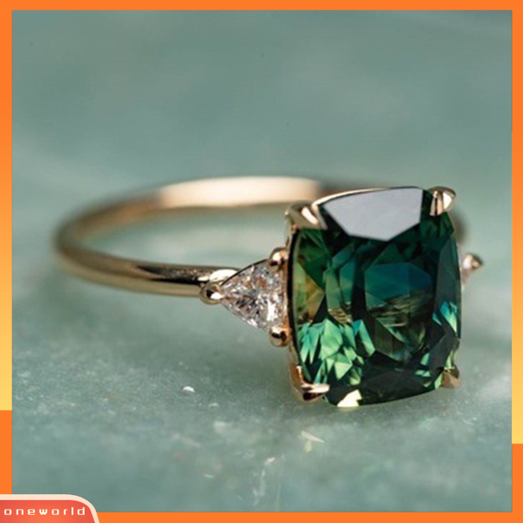 [EONE] Cincin Jari Gaya Sederhana Semua Pertandingan Berkilau Mempesona Efek Visual Ultra-Ringan Hias Alloy Wanita Simulasi Permata Batu Zamrud Cincin Untuk Wanita