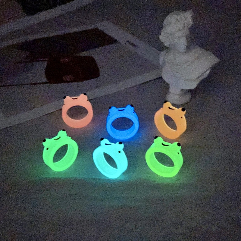 Cincin Resin Kodok Glow-in-the-dark/Fashion Trendi Baru Berwarna Cincin Hewan Bercahaya/Mini Kreatif Wanita Pria Rings/Perhiasan Lucu Sederhana